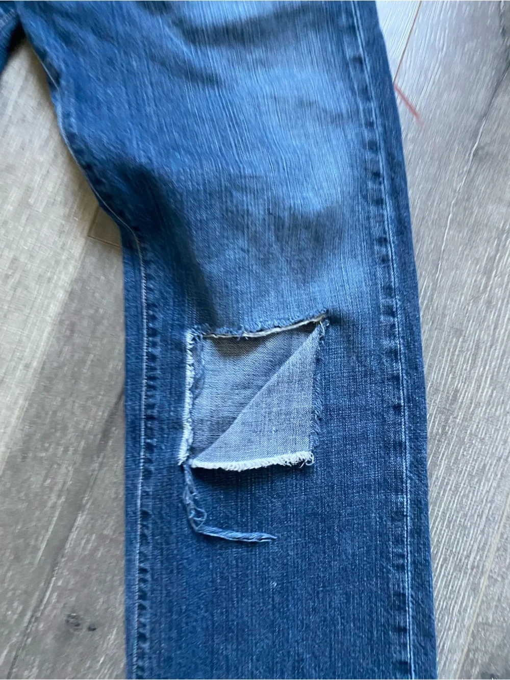 Levi's • Men's Straight-Leg Jeans